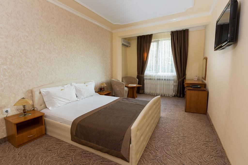 Zornica Hotel Kazanłyk Zewnętrze zdjęcie