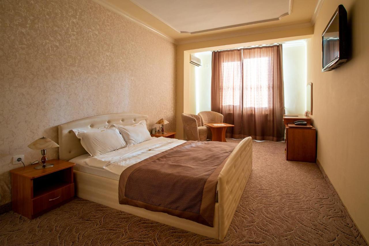 Zornica Hotel Kazanłyk Zewnętrze zdjęcie